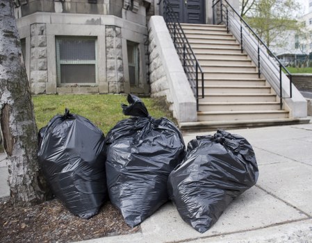 House clearance process with organized sorting